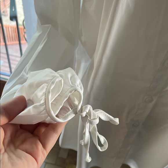 Saks Fifth Avenue White Long-Sleeve Cold-Shoulder Shirt Large - Picture 6 of 11